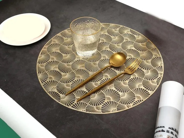Set of 2/4/6 Floral Design Round Vinyl Placemats Non-Slip Table Mats Tea Mug Coaster for Kitchen Table