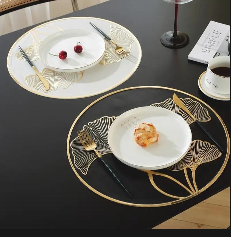 2/4/6/8 Vinyl Placemats & Coaster Golden