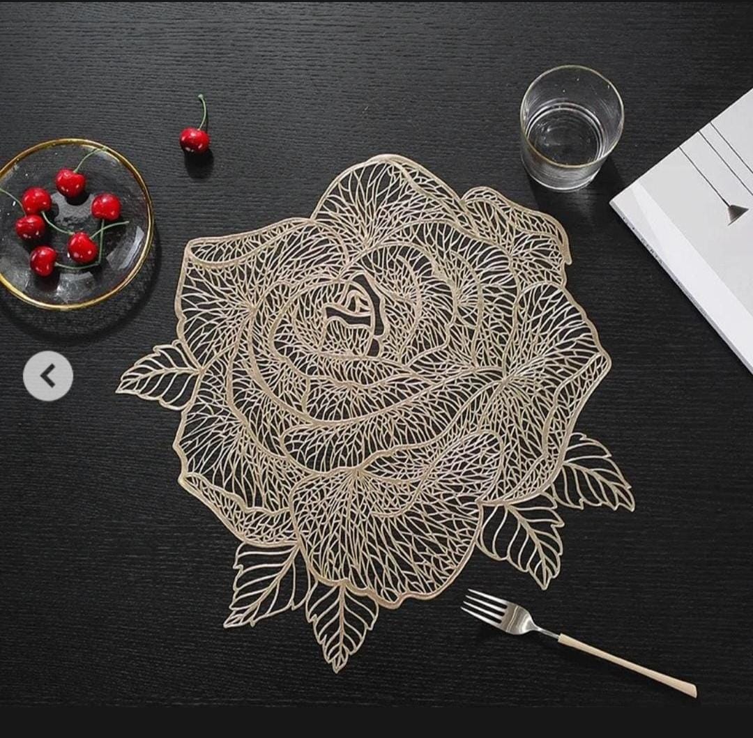 2/4/6/8 Vinyl Rose Design Placemats