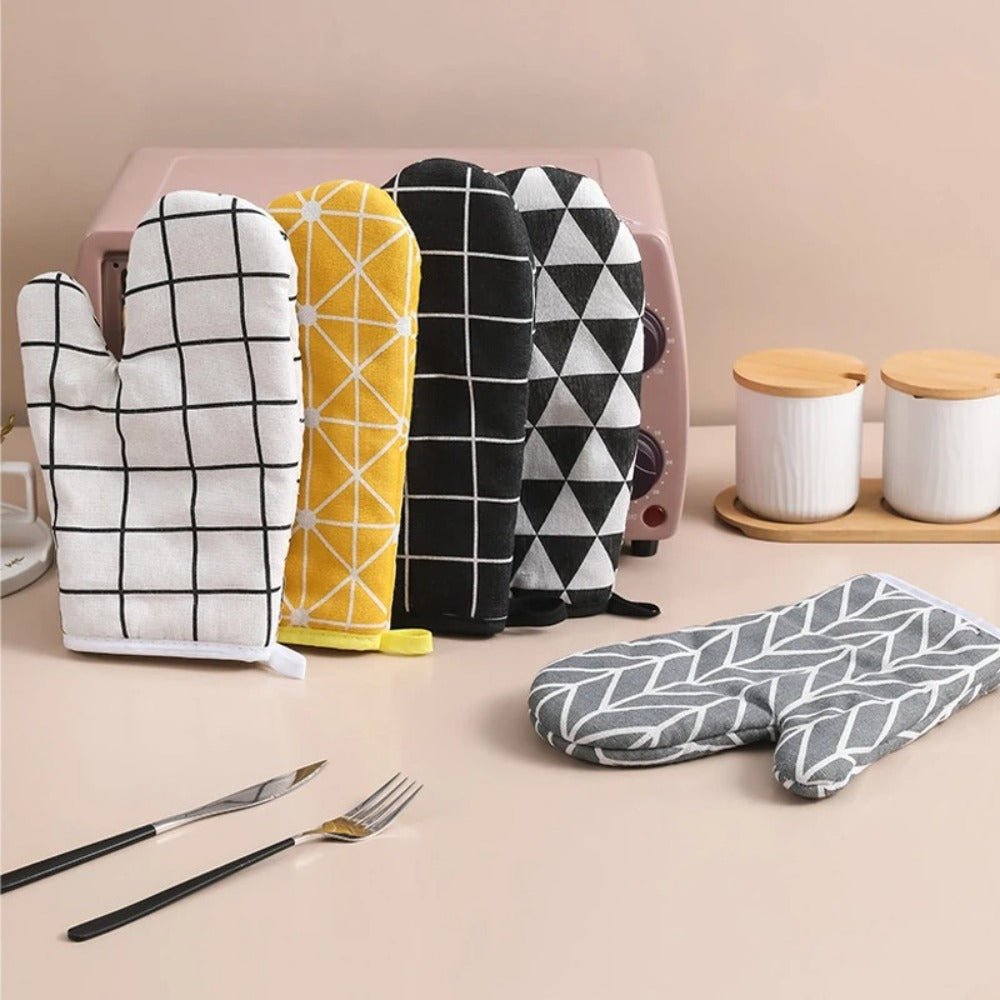 2pcs Heat-insulating Oven Gloves