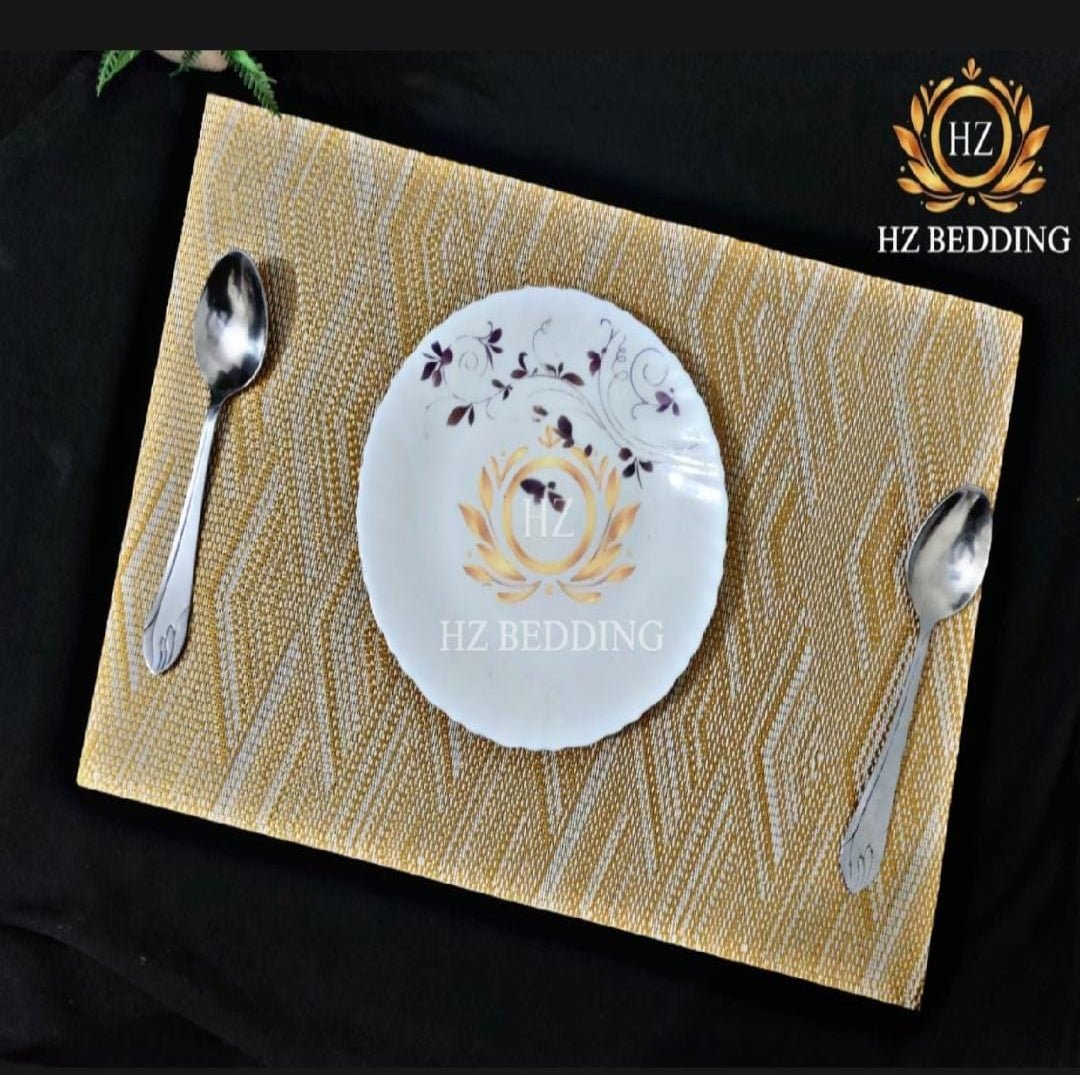 Set of 2/4/6/8pcs Golden Design Pvc Placemats,